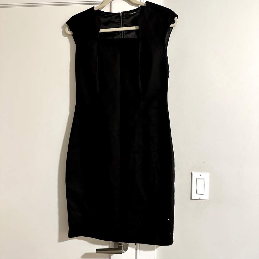 Classic black Tahari dress Size 8